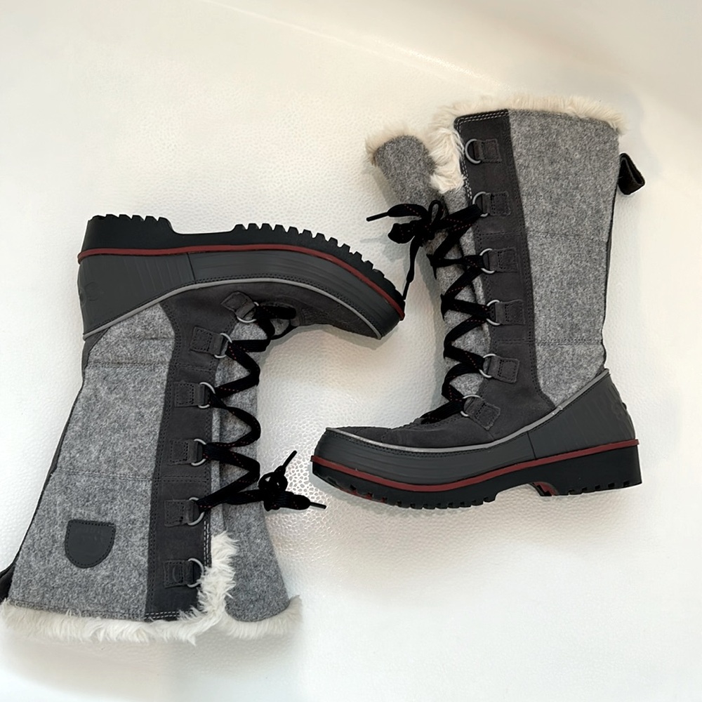 Sorel boots 8.5